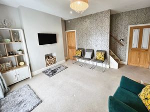 Dining room- click for photo gallery